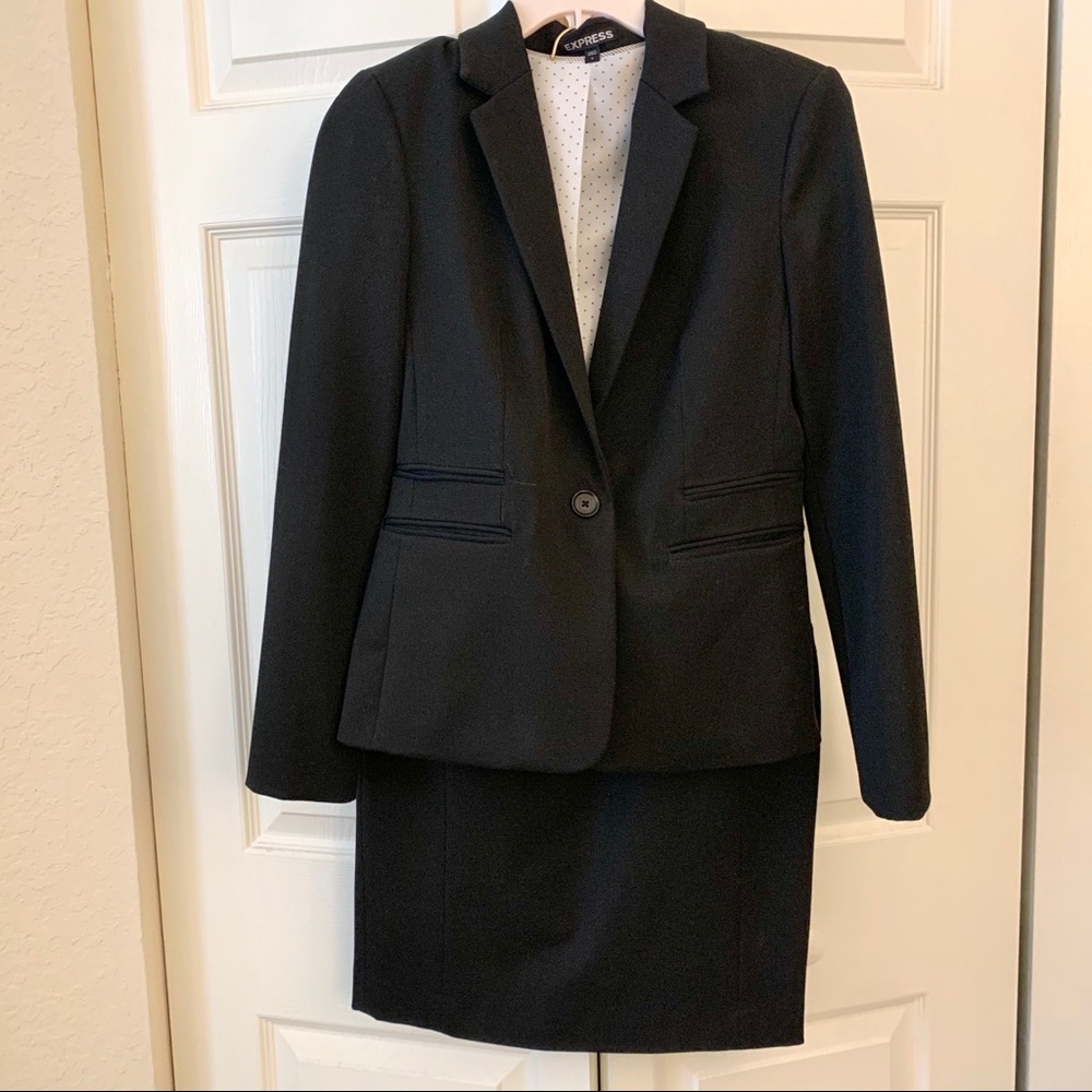Express Skirt Suit
